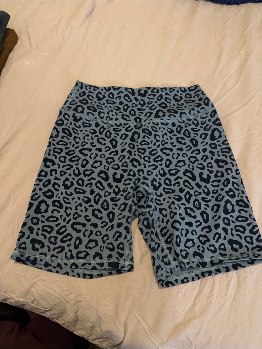 Kamo Fitness Leopard Print Bike Shorts